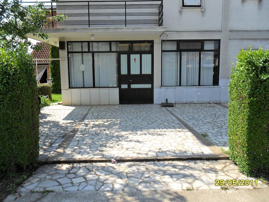 Ambient Apartments Struga Luaran gambar